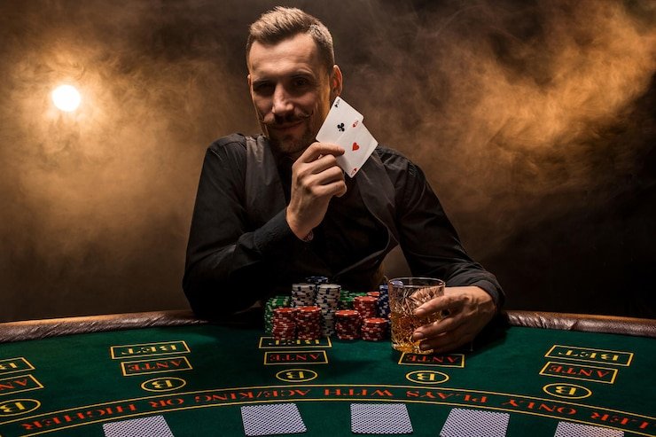 Studio kasino langsung bupatitogel dengan dealer profesional dan meja blackjack